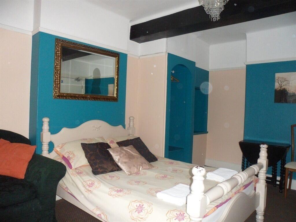 เดอะ คาสเซิล เคมบริดจ์ Bed & Breakfast ภายนอก รูปภาพ